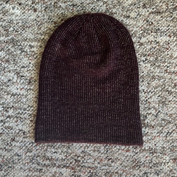 |4 for $20| 🤍 aerie - Burgundy Heathered "GRL PWR" Tuque - Picture 4 of 7
